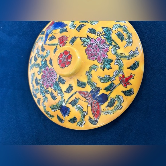 Vintage Chinese Butterfly Porcelain Yellow Bowl Jar 5'' | Marking - Picture 5 of 6
